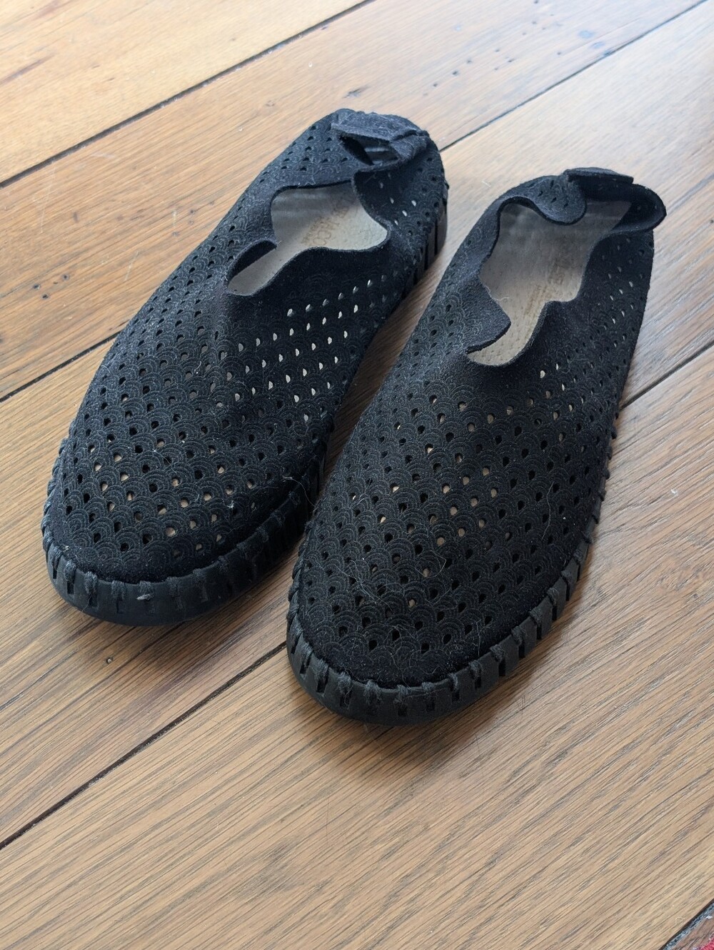 Ilse Jacobsen Sz 36 Tulip Black Perforated Slip-On Casual Shoes